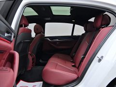 BMW 5 Series 530Li leading M sports package - фото 12