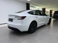 Tesla Model 3 2025 facelift rear-wheel drive version - фото 3