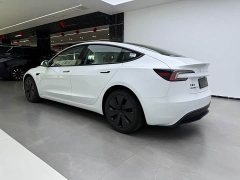 Tesla Model 3 2025 facelift rear-wheel drive version - фото 4