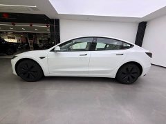 Tesla Model 3 2025 facelift rear-wheel drive version - фото 5