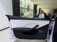 Tesla Model 3 2025 facelift rear-wheel drive version - фото 8