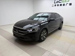 Volkswagen Passat 330TSI Starry Sky Deluxe Edition - фото 1