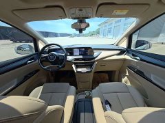 Buick GL8 Land Business Class Intelligent Edition - фото 5