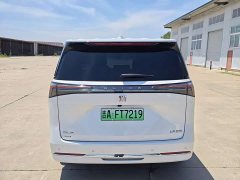 Buick GL8 Land Business Class Intelligent Edition - фото 7