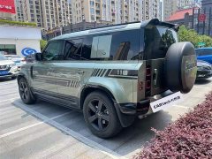 Land Rover Defender 110 P400 Dark Special Edition - фото 5