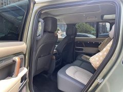 Land Rover Defender 110 P400 Dark Special Edition - фото 6