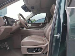 AITO M9 EREV Ultra 42kWh 6-Seater - фото 3