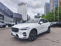 Volvo XC60 B5 four-wheel drive Zhiyi Luxury Edition - фото 1