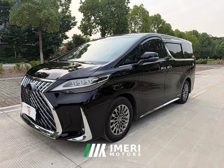 Lexus LM 2020 300h four-seat Royal Edition - автомобиль из Китая
