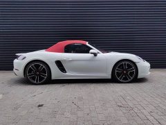 Porsche 718 Boxster 2.0T - фото 3
