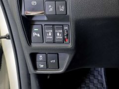 Honda Odyssey 2.0L Sharp Exclusive Edition - фото 12