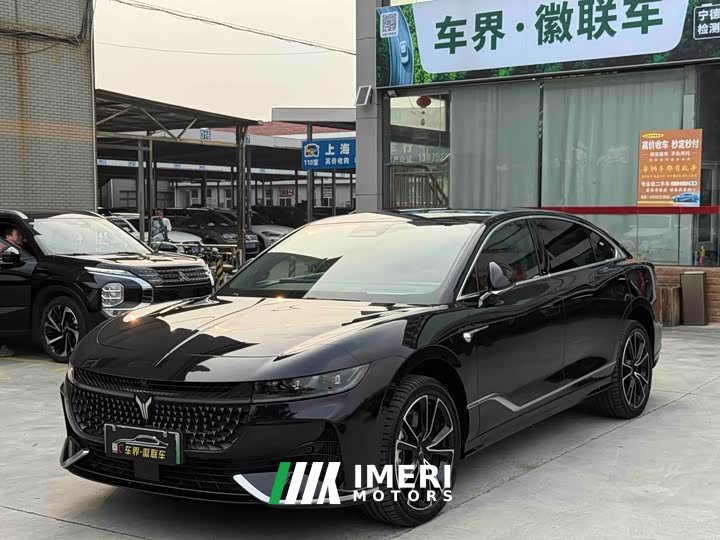 Voyah Lantu Chasing Light PHEV four-wheel drive ultra-long range flagship version - автомобиль из Китая