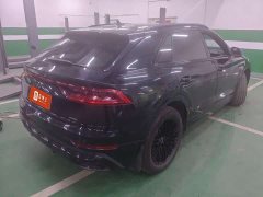 Audi Q8 55 TFSI Dark Knight Hall Edition - фото 2