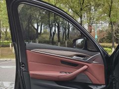 BMW 5 Series 530Li leading M sports package - фото 13