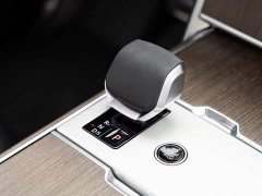 Land Rover Range Rover 2025 3.0 L6 400PS Genesis Extended Edition - фото 18
