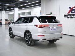 Mitsubishi Outlander 1.5T CVT four-wheel drive premium version 7 seats - фото 7