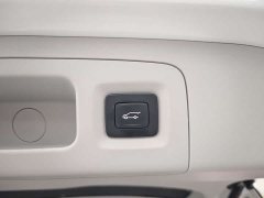 Buick GL8 Lu Zun Exclusive Edition - фото 19