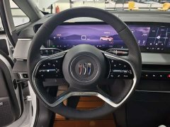 Buick GL8 Lu Zun Exclusive Edition - фото 9