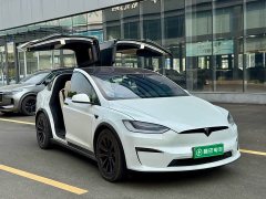 Tesla Model X 2023 tri-motor all-wheel drive Plaid version - фото 3