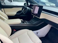 Tesla Model X 2023 tri-motor all-wheel drive Plaid version - фото 7