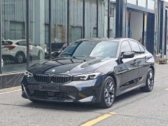 BMW 3 Series 330i M Sport Night Package - фото 1
