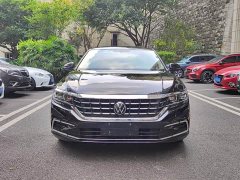 Volkswagen Passat 330TSI Elite Edition - фото 1