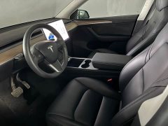 Tesla Model Y standard range rear-wheel drive version - фото 3