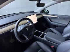 Tesla Model Y standard range rear-wheel drive version - фото 5