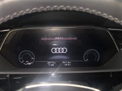 Audi e-tron 2021 50 quattro luxury - фото 12