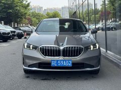 BMW 5 Series 530Li M Sport Luxury Package - фото 2