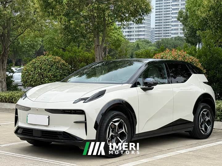Zeekr X five-seater rear-wheel drive version - автомобиль из Китая