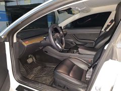 Tesla Model 3 2020 facelift standard range rear-wheel drive upgraded version - фото 4