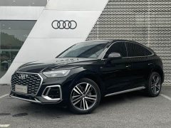 Audi Q5L Sportback 40 TFSI Luxury - фото 1