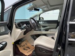 Denza D9 DM-i smart driving version 1020 four-wheel drive premium - фото 6