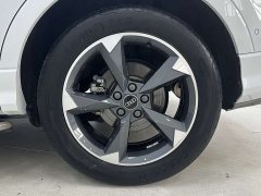 Audi Q3 35 TFSI Fashionable and Dynamic (1.4T) - фото 17