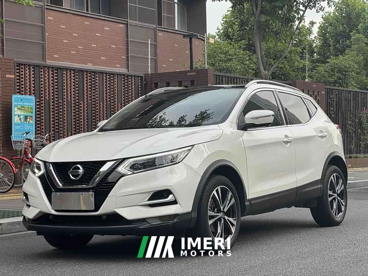 Nissan Qashqai 2.0L CVT XV Prem Deluxe Edition - автомобиль из Китая
