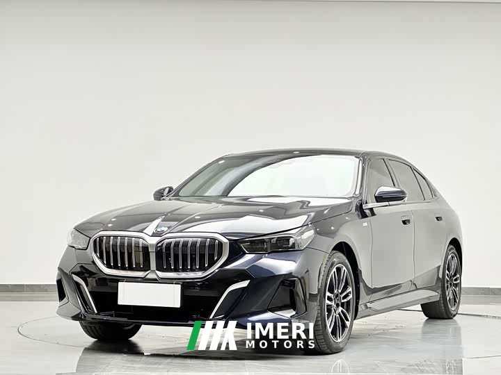 BMW 5 Series 530Li Leading M Sports Package - автомобиль из Китая
