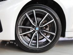 BMW 3 Series 320Li M Sport Package - фото 4
