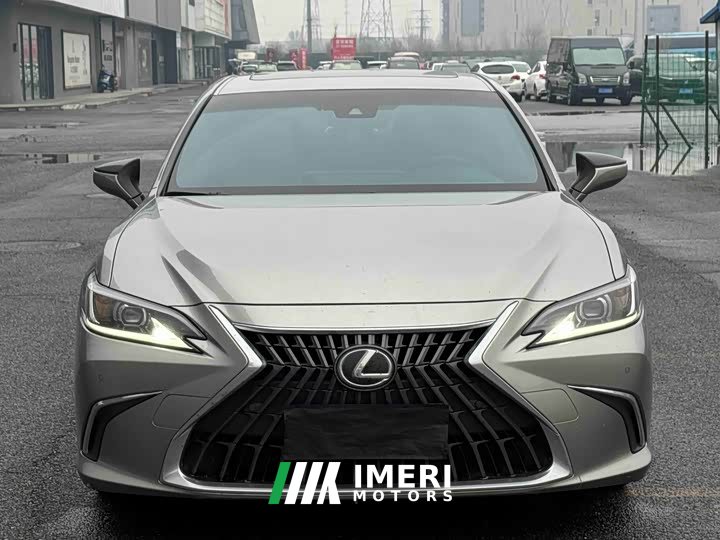 Lexus ES 2022 300h Excellence Edition