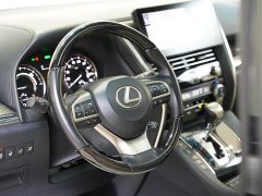 Lexus LM 2020 300h four-seat Royal Edition - фото 13