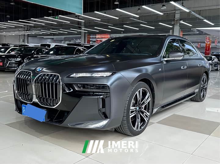 BMW 7 Series facelift 740Li exclusive M sports package - автомобиль из Китая