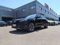 Audi Q5L 40 TFSI luxury and dynamic - фото 1