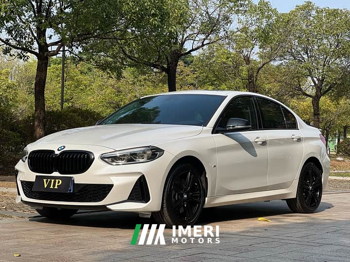 BMW 1 Series 125i M Sports Night Edition - автомобиль из Китая
