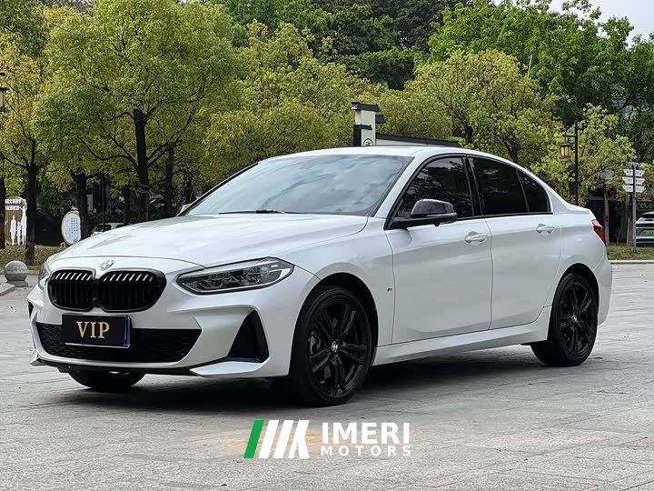 BMW 1 Series 125i M Sport Night Package - автомобиль из Китая