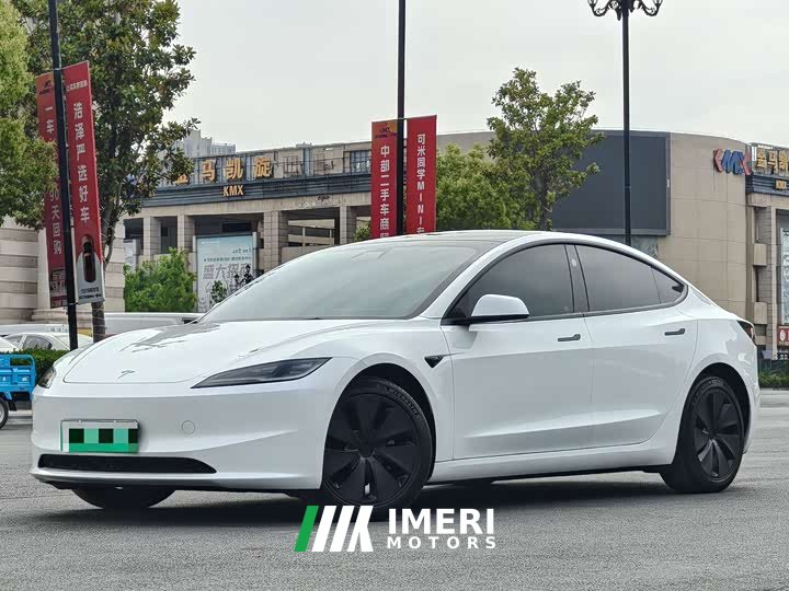 Tesla Model 3 long range all-wheel drive version - автомобиль из Китая