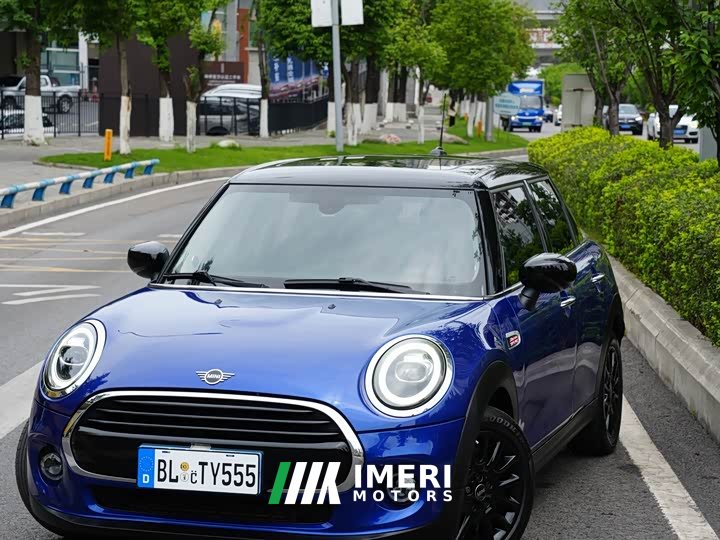 MINI 1.5T Cooper Classic 5-Door - автомобиль из Китая