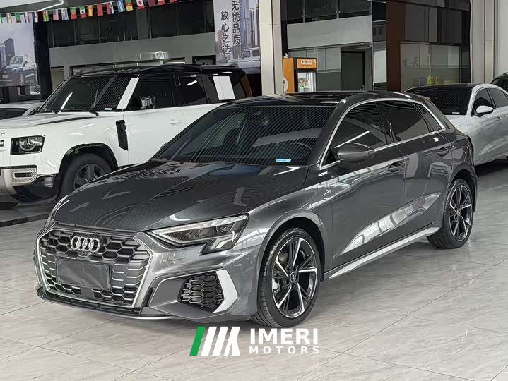Audi A3 Sportback 35 TFSI stylish and sporty - автомобиль из Китая