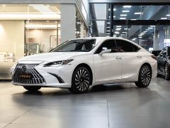 Lexus ES 200 Special Limited Edition - фото 1