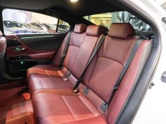 Lexus ES 200 Special Limited Edition - фото 13