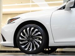 Lexus ES 200 Special Limited Edition - фото 8